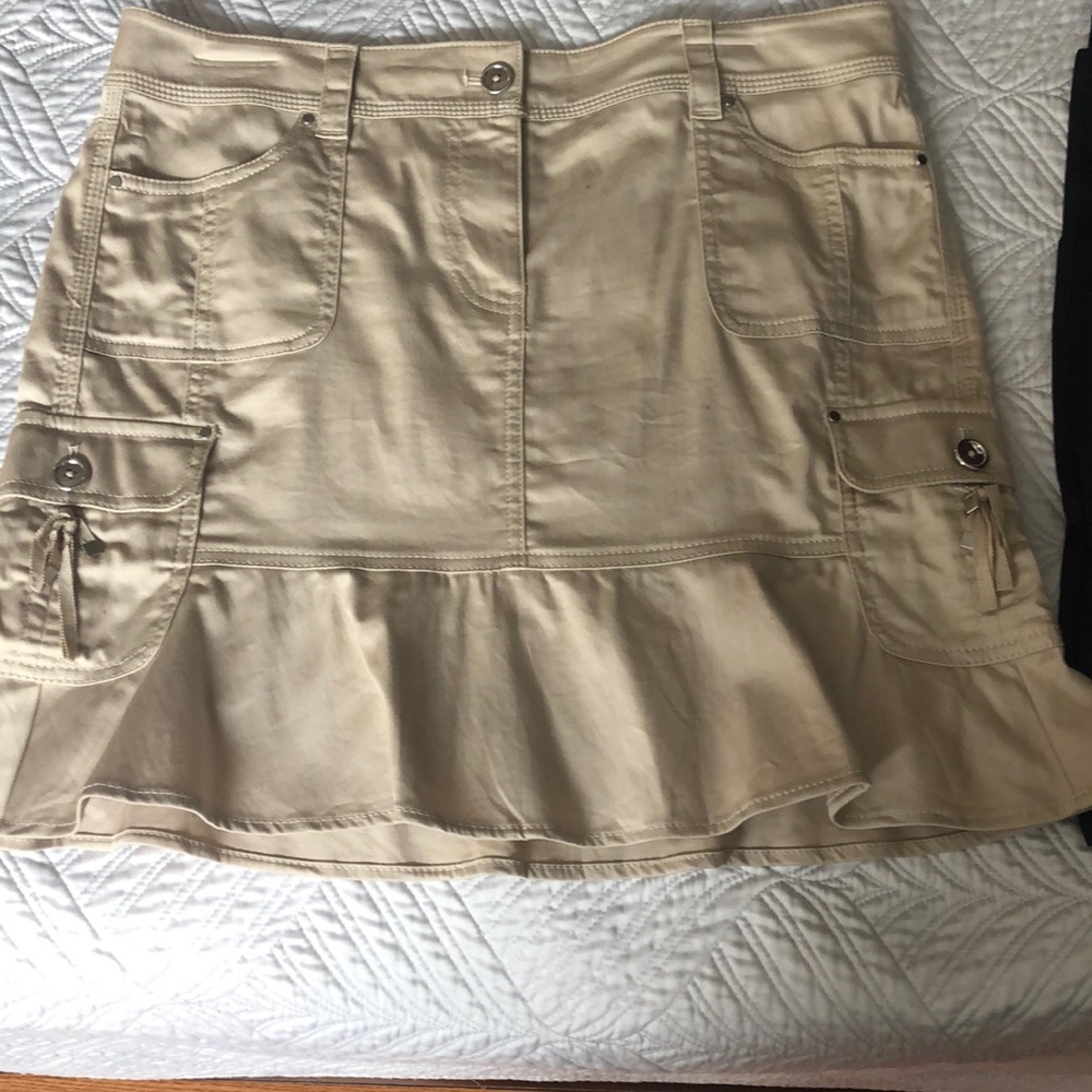 Tan short skirt